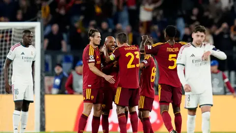 Malen celebra uno de sus goles ante el Real Madrid Malen celebra uno de sus goles ante el Real Madrid