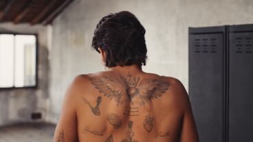 Ferran Torres protagoniza una campa&ntilde;a de ropa interior y muestra todos sus tatuajes