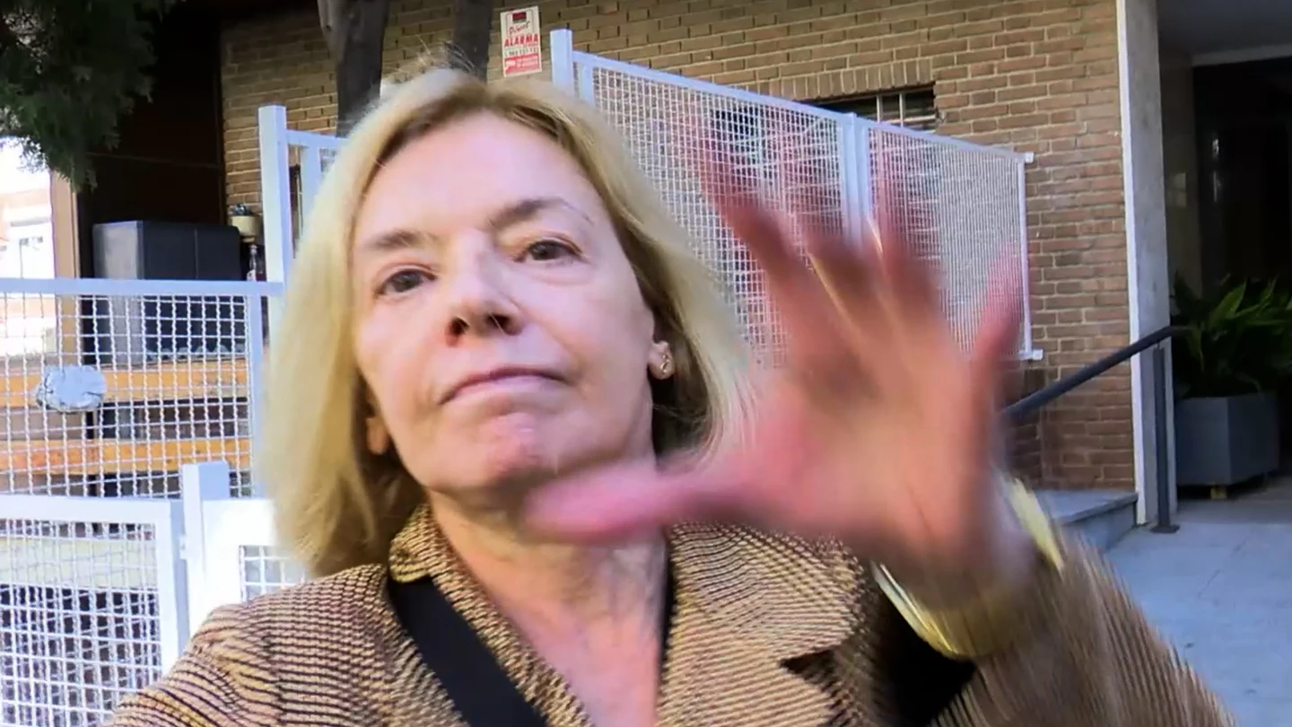 Mónica Medina agrediendo a la prensa Mónica Medina agrediendo a la prensa