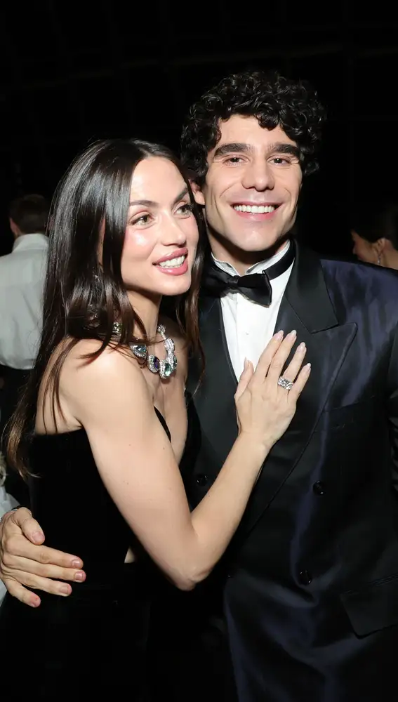 Ana de Armas y Javier Calvo en la Academy Museum Gala Ana de Armas y Javier Calvo en la Academy Museum Gala