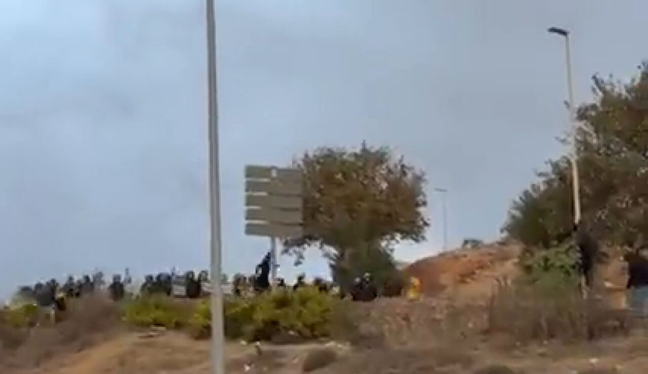 &Uacute;ltima hora de la crisis migratoria en Ceuta, en directo: En marcha el desalojo de acampados en las naves del Tarajal