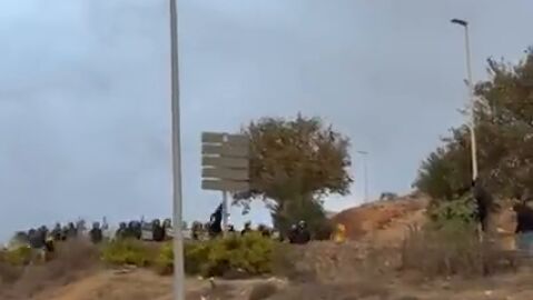 &Uacute;ltima hora de la crisis migratoria en Ceuta, en directo: En marcha el desalojo de acampados en las naves del Tarajal