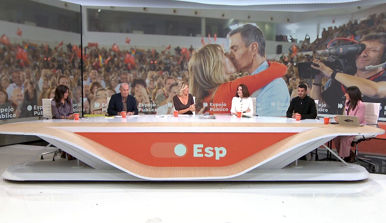 Reacciones en Espejo P&uacute;blico al beso de S&aacute;nchez y Bego&ntilde;a