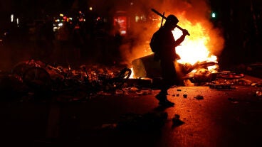 Las protestas sacuden Europa: de los disturbios en Francia a las barricadas incendiadas en Italia 