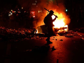 Las protestas sacuden Europa: de los disturbios en Francia a las barricadas incendiadas en Italia 