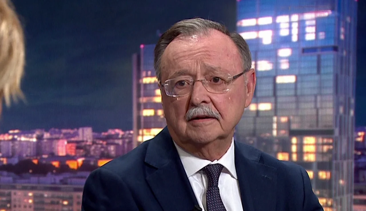 "No creo que sea de recibo": Juan Jesús Vivas, sobre las recomendaciones de Pedro Sánchez en redes sociales"