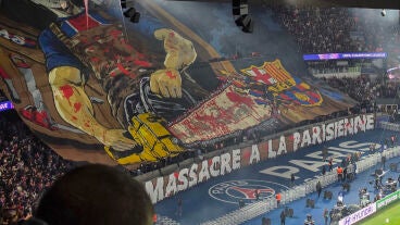 El tifo 'masacre a la parisina' en el Parque de los Pr&iacute;ncipes