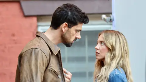 Michele Morrone y Sydney Sweeney en el rodaje de El Secreto de la Asistenta Michele Morrone y Sydney Sweeney en el rodaje de El Secreto de la Asistenta