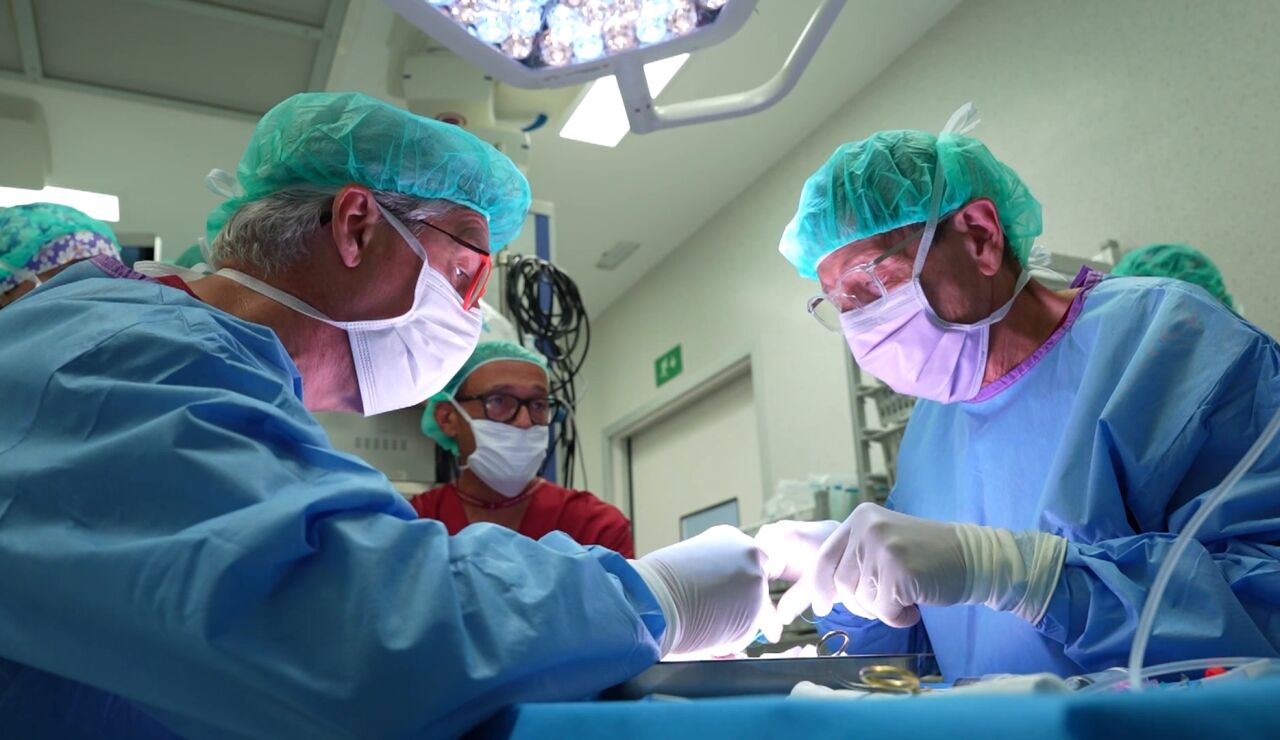 Primer trasplante de ri&ntilde;&oacute;n de Europa con una cirug&iacute;a rob&oacute;tica de una sola incisi&oacute;n