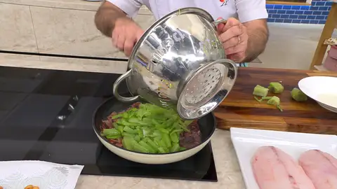 Saltea la borraja con el jamón Saltea la borraja con el jamón
