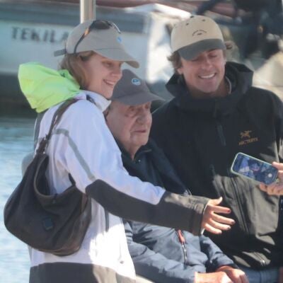 Irene Urdangarin, el rey Juan Carlos y Fernando Echevarr&iacute;a