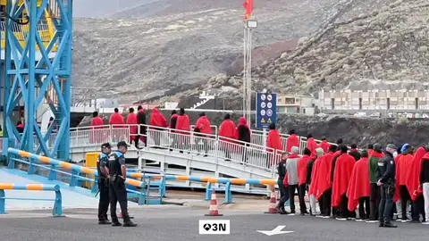 Canarias está al límite tras un nuevo repunte migratorio Canarias está al límite tras un nuevo repunte migratorio