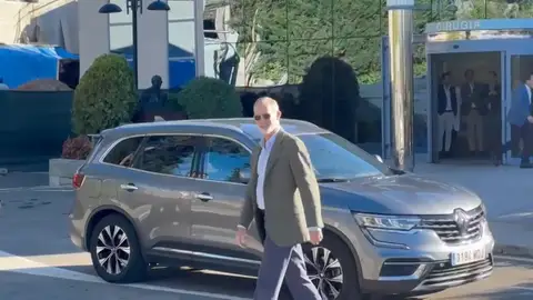 Felipe VI recibe el alta tras someterse a una operación de cataratas en el ojo izquierdo en Oviedo Felipe VI recibe el alta tras someterse a una operación de cataratas en el ojo izquierdo en Oviedo