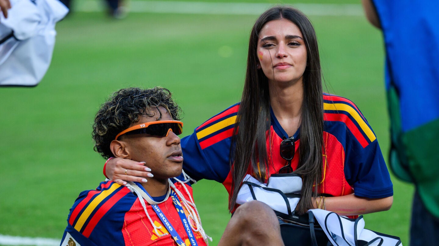 Lamine Yamal e In&eacute;s Garc&iacute;a en la celebraci&oacute;n del Mundial