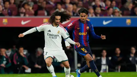 Cucurella vs Lamine Yamal en el Camp Nou Cucurella vs Lamine Yamal en el Camp Nou