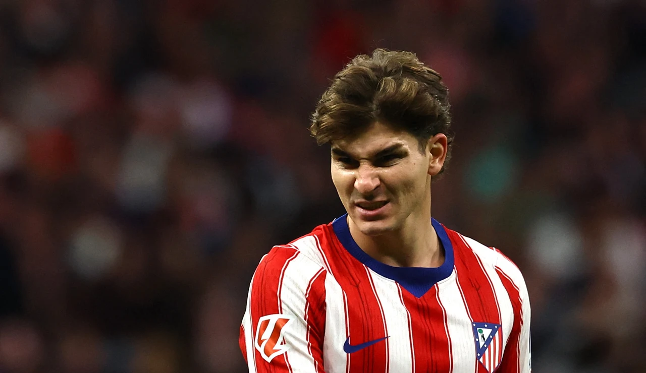 Julián Álvarez en el partido contra el Deportivo