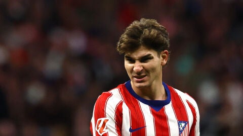Juli&aacute;n &Aacute;lvarez en el partido contra el Deportivo