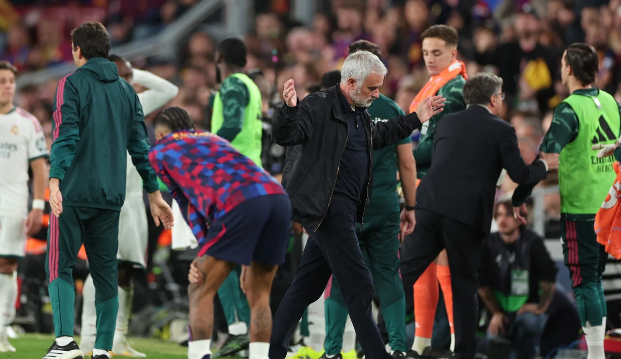 José Mourinho, anoche en el Camp Nou