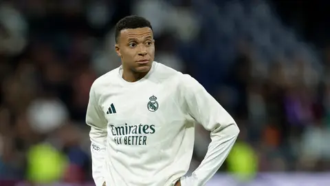 Kylian Mbappé, antes de un partido del Real Madrid Kylian Mbappé, antes de un partido del Real Madrid