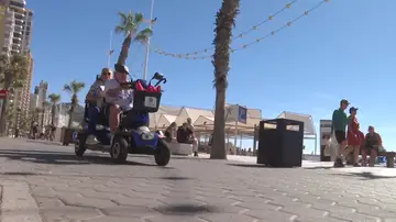 Imagen de una silla autopropulsada en Benidorm Imagen de una silla autopropulsada en Benidorm