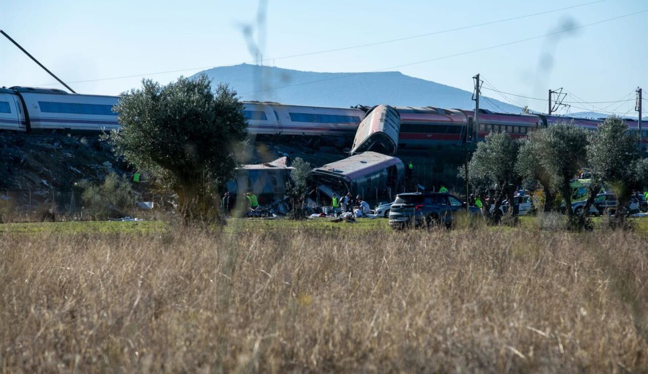 Sanidad moviliza sus recursos y se coordina con Castilla-La Mancha tras el accidente ferroviario en Toledo