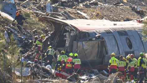Los restos del vag&oacute;n Iryo en Toledo