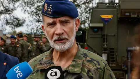 El Rey Felipe VI asiste al ejercicio ‘Grifo 2026’ del Regimiento de Defensa NBQ ‘Valencia’ nº 1, en el Campo de Maniobras de la Base Militar Jaime I El Rey Felipe VI asiste al ejercicio ‘Grifo 2026’ del Regimiento de Defensa NBQ ‘Valencia’ nº 1, en el Campo de Maniobras de la Base Militar Jaime I