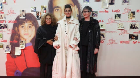 Alba Flores junto a su tía Lolita y su madre Ana Villa
