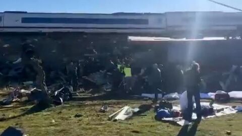 Imagen de los primeros equipos de emergencia 