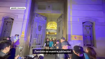 Desalojo de policías Desalojo de policías