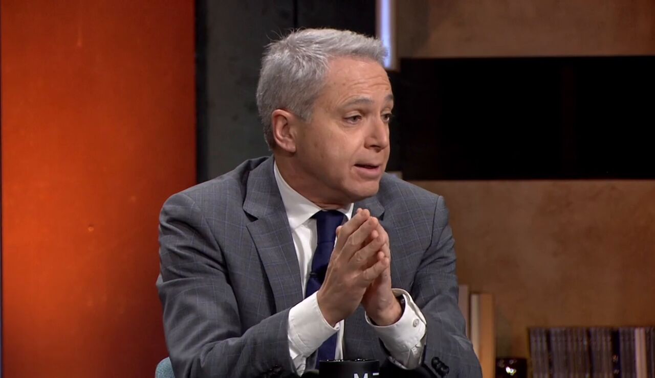 Vicente Vall&eacute;s se&ntilde;ala c&oacute;mo el accidente cambia la campa&ntilde;a electoral: "No veremos bailes en los m&iacute;tines"