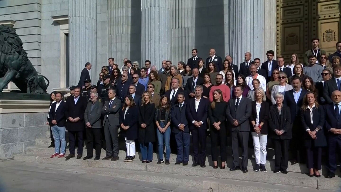 Minuto de silencio en el Congreso