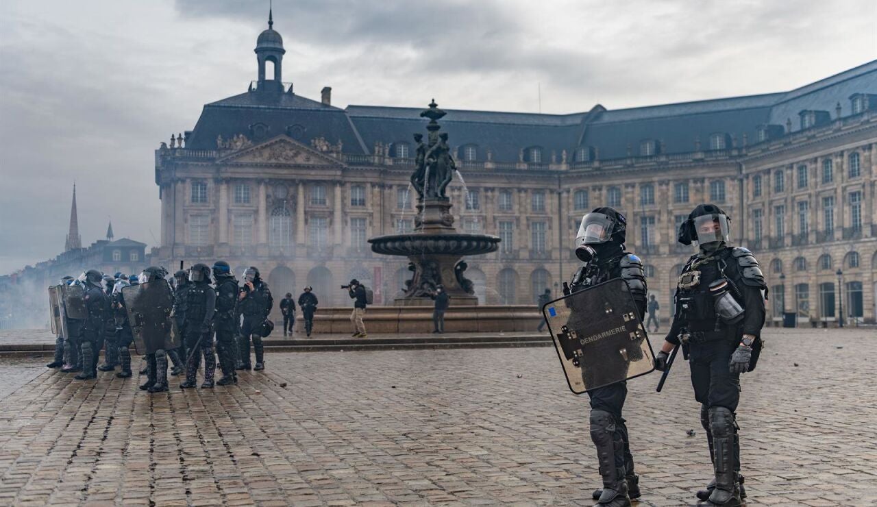  Par&iacute;s declara el toque de queda en dos zonas de la ciudad ante nuevas manifestaciones