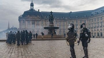  Par&iacute;s declara el toque de queda en dos zonas de la ciudad ante nuevas manifestaciones
