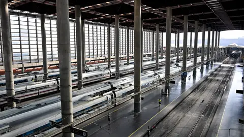ista de la Estación de Atocha de Madrid momentos antes de guardarse un minuto de silencio por las víctimas del accidente ferroviario de Urda (Toledo) ista de la Estación de Atocha de Madrid momentos antes de guardarse un minuto de silencio por las víctimas del accidente ferroviario de Urda (Toledo)