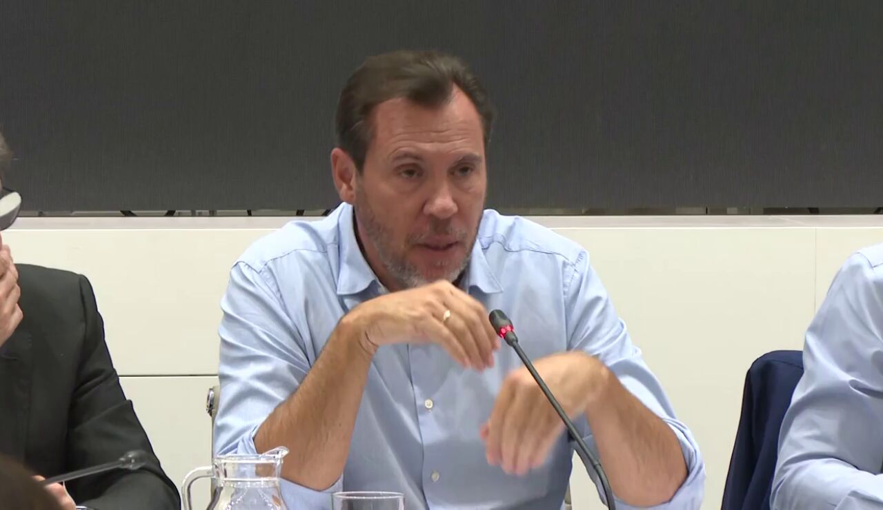 Puente confiesa que est&aacute;n valorando cortar el servicio Madrid - Barcelona: "No s&oacute;lo por una cuesti&oacute;n de seguridad"