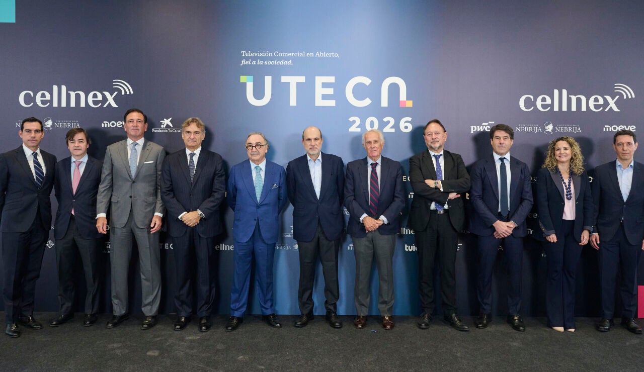 Imagen de la junta directiva durante la inauguraci&oacute;n de UTECA