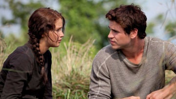 Jennifer Lawrence y Liam Hemsworth en Los juegos del hambre